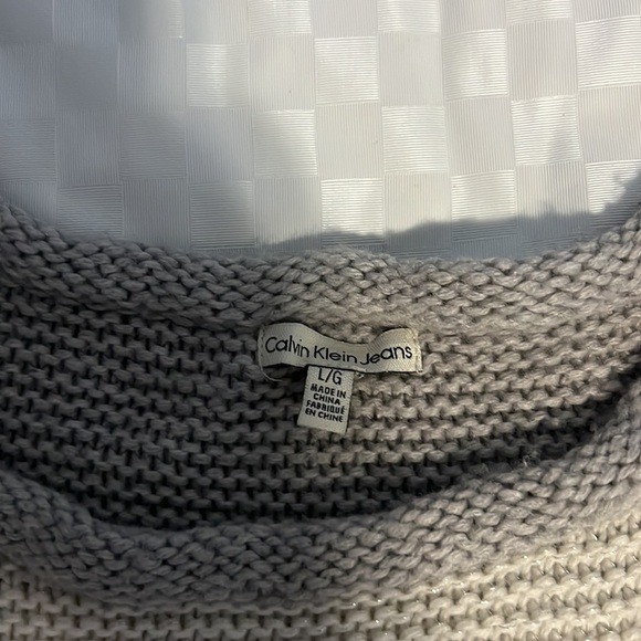 3/$20 calvin klein stripped large sweater - Picture 2 of 4